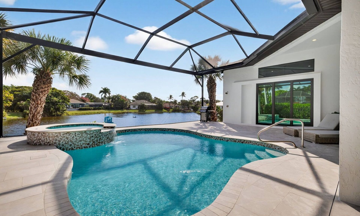 Palm River Estates House | Naples Dream Getaway !