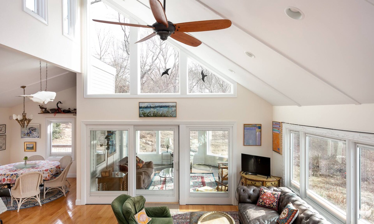 Wakefield-Peacedale House | Narragansett Beach