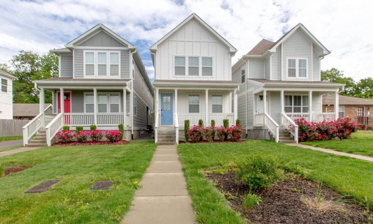 The Nations House | Nashville Charmer - The Nations - Big Luxury Home
