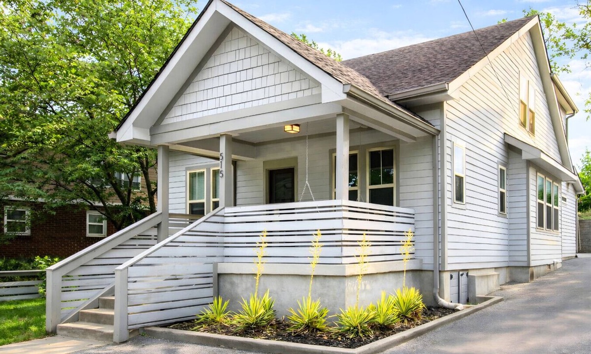 South Nashville House | Nashville Dreamer - Mins To Downtown - 3br 2.5bath