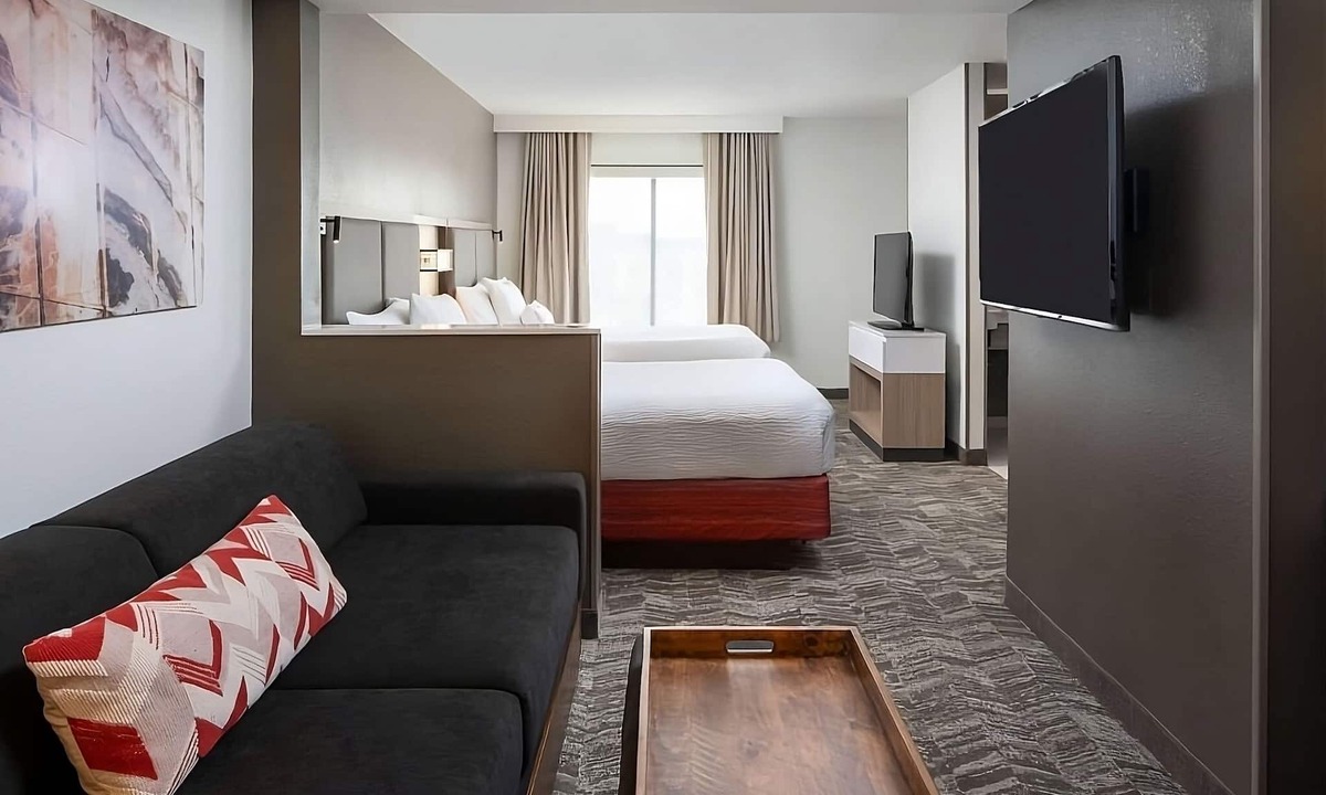 Donelson Hotel | Nashville's Artistic District! Kitchenette, Pet-friendly Property, Free Parking!