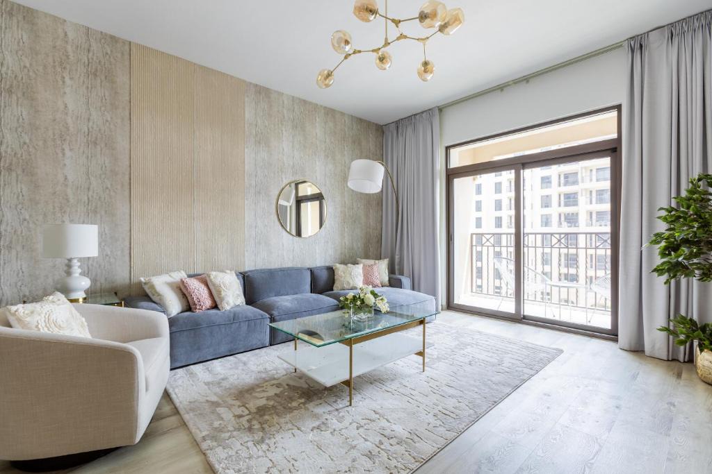 Umm Suqeim 3 Apartment | Nasma Luxury Stays - Fabulous Apartment With Balcony Near MJL's Souk