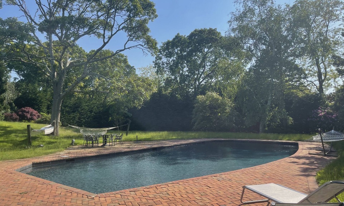 Cutchogue House | Nassau Point Summer Escape