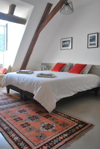 Marcillac-Vallon Bed & Breakfast | Natangora