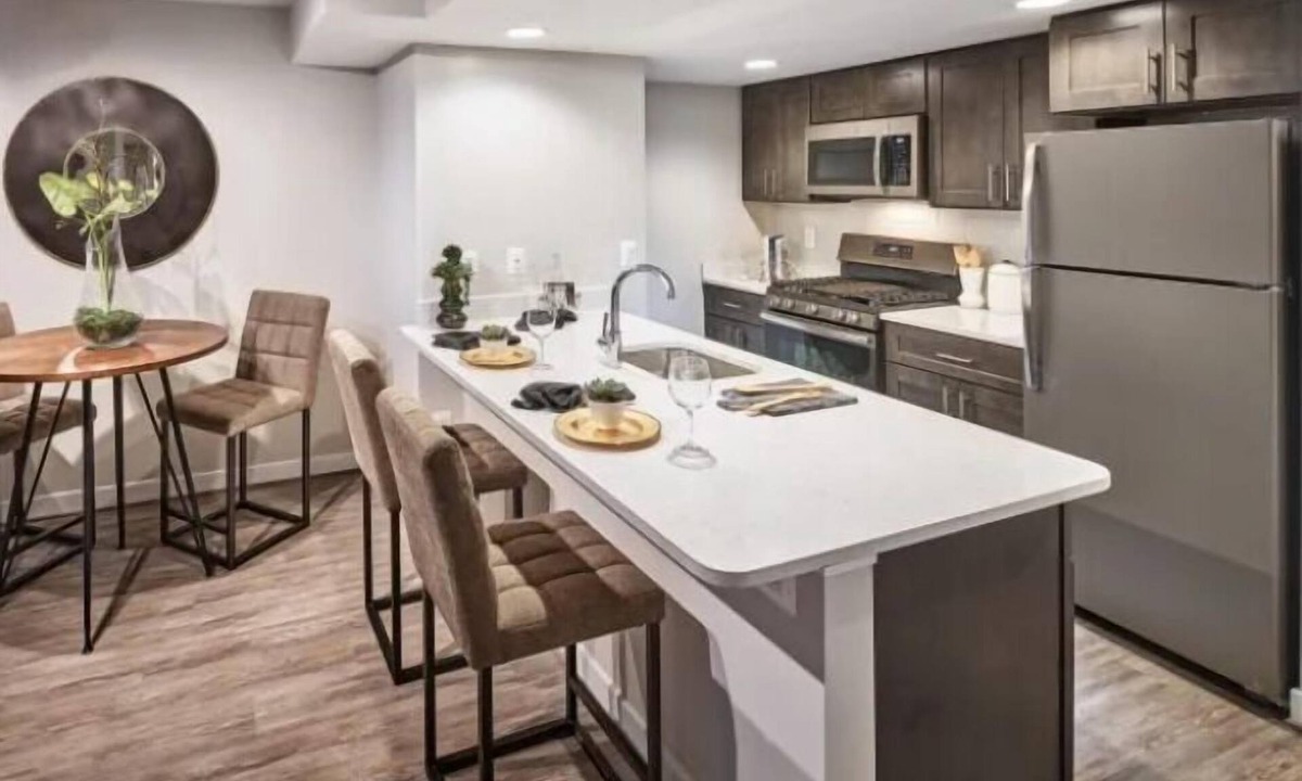 Court House Apartment | National at Courthouse Towers