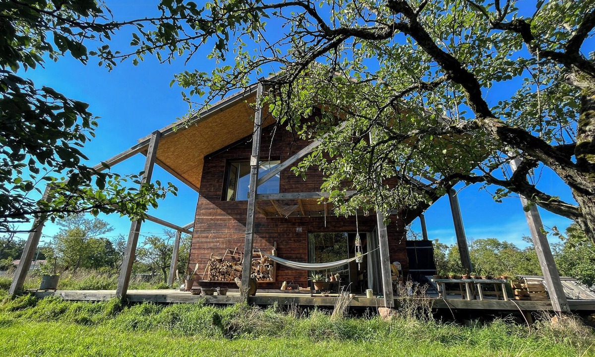 Dommartemont House | Natural materials house near Nancy