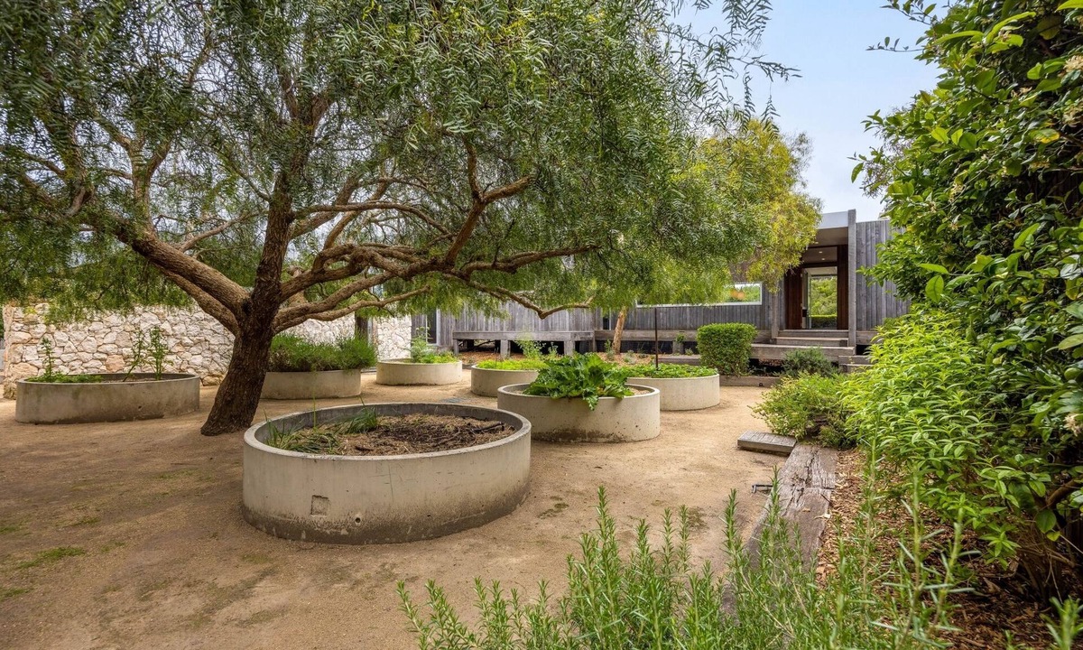 Fingal House | Natural theatre Amongst Dunes