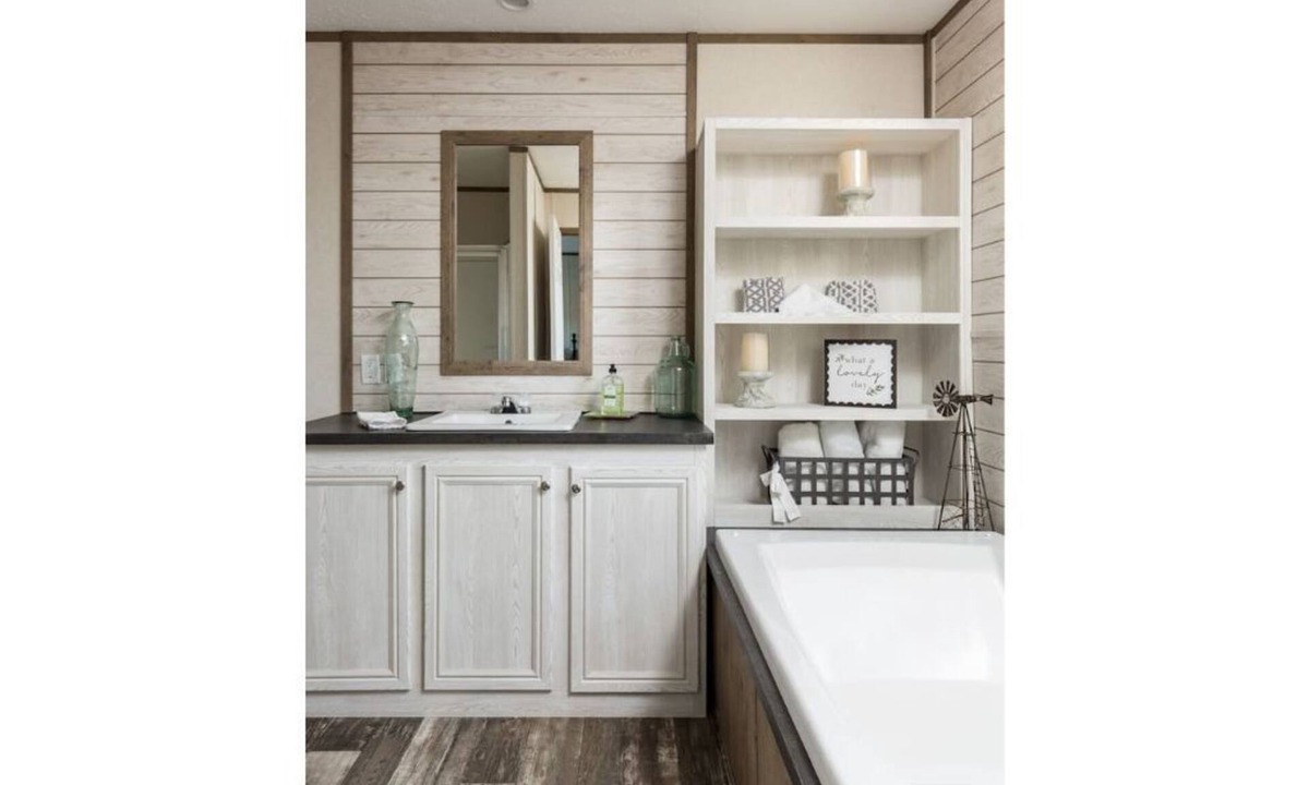 Voth House | NATURALIST BOUDOIR STARGAZER
