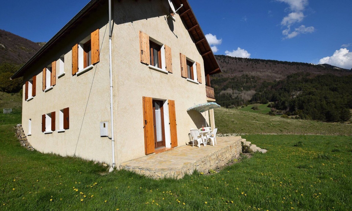 Lus-la-Croix-Haute Apartment | Nature & Adventure Highlights