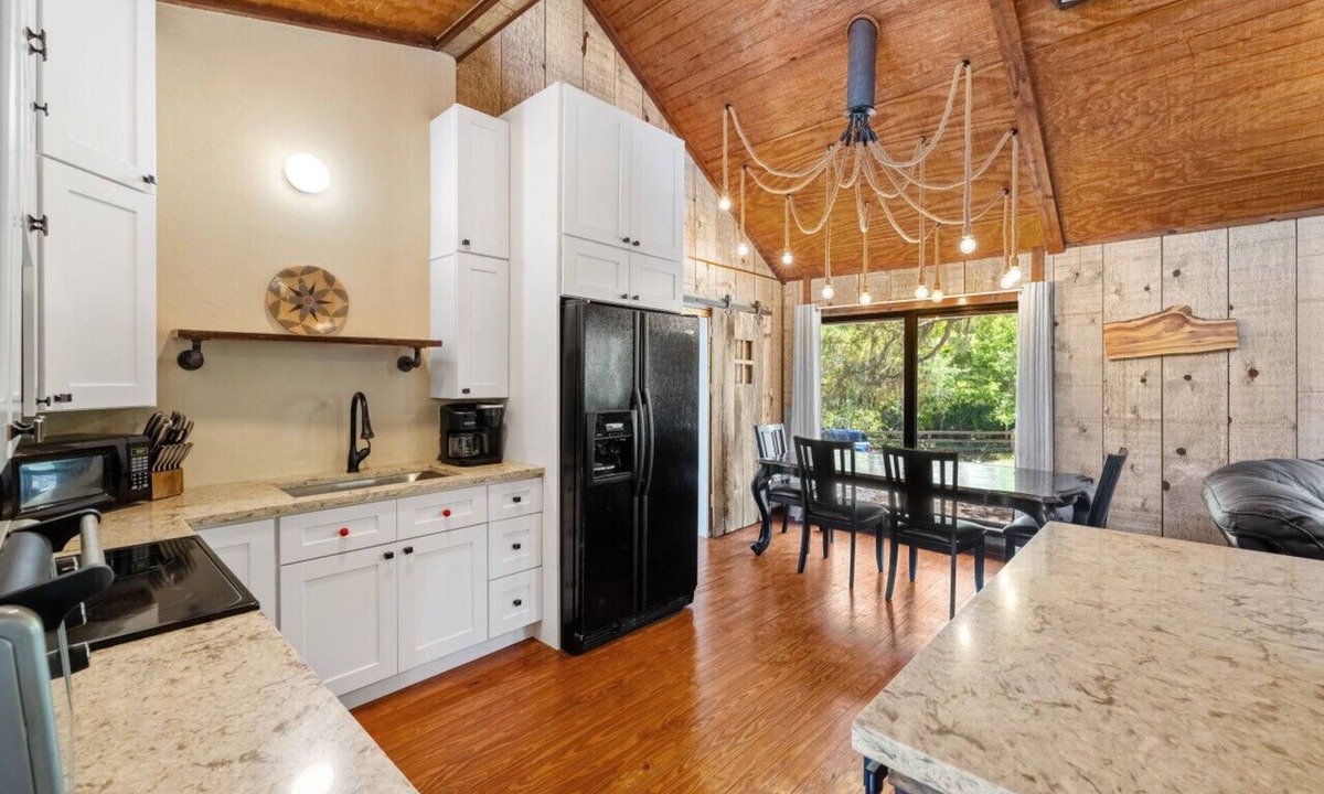 Cedar Key House | Nature at it`s best with the room to explore it