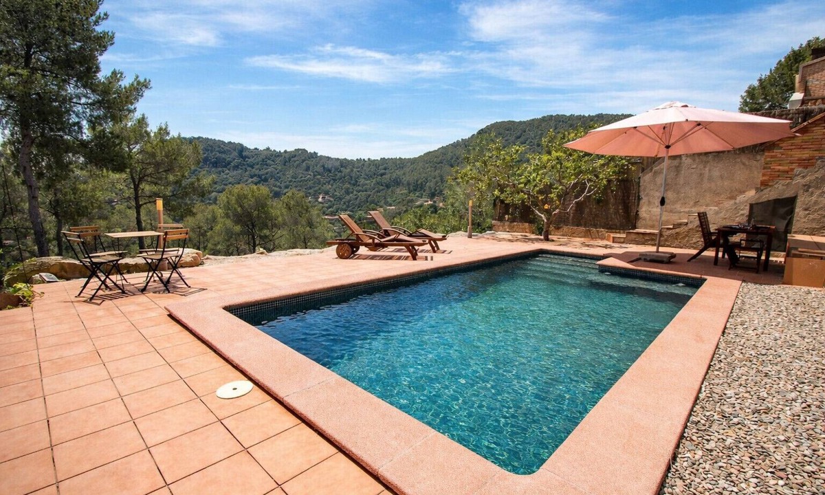 Torrelles de Llobregat Villa | Nature & Tranquility only 25km from Barcelona