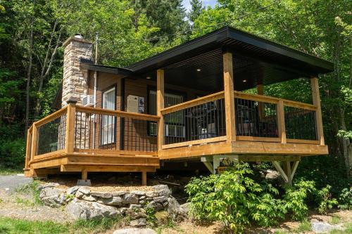 Frampton Ski Chalet | Nature Escape and Miller Zoo - Buddy Shack