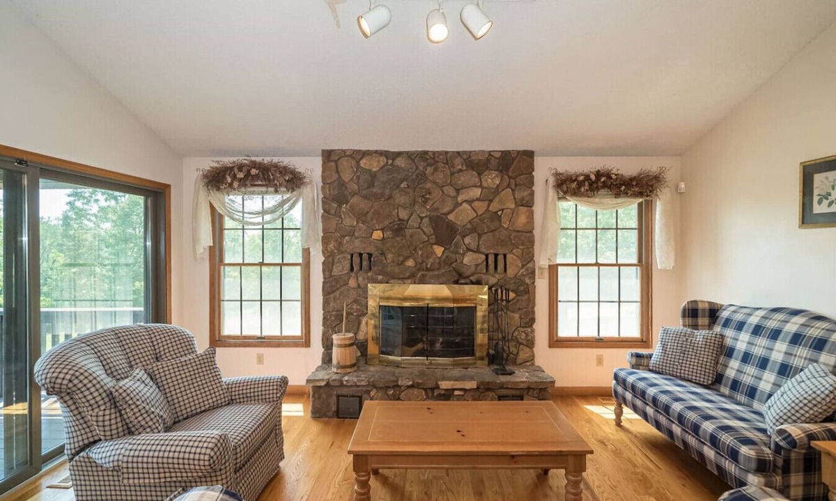Bonne Terre House | NATURE Lover’s Dream HOME with HIKING Trails