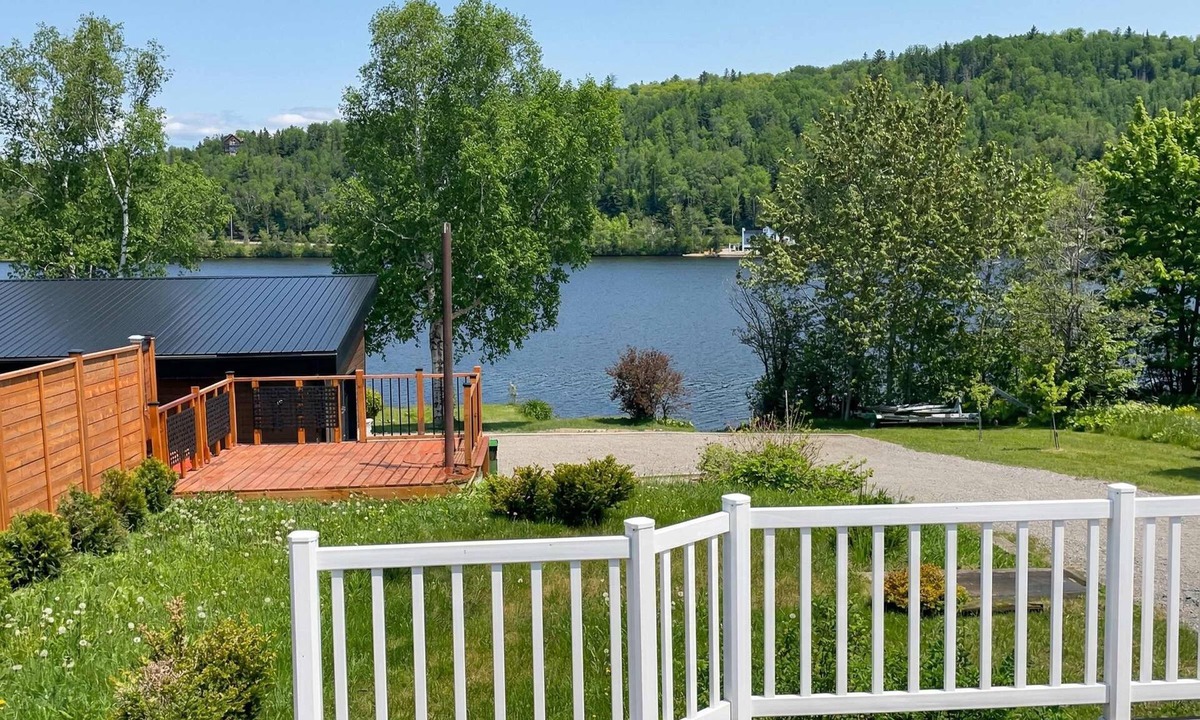 Saint-Felix-d'Otis Ski Chalet | Nature, Pool Table & Water Access | Le Highland