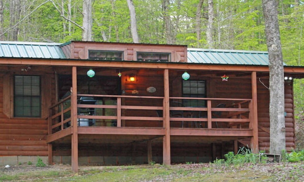 Hallsville Cabin | Nature Retreat