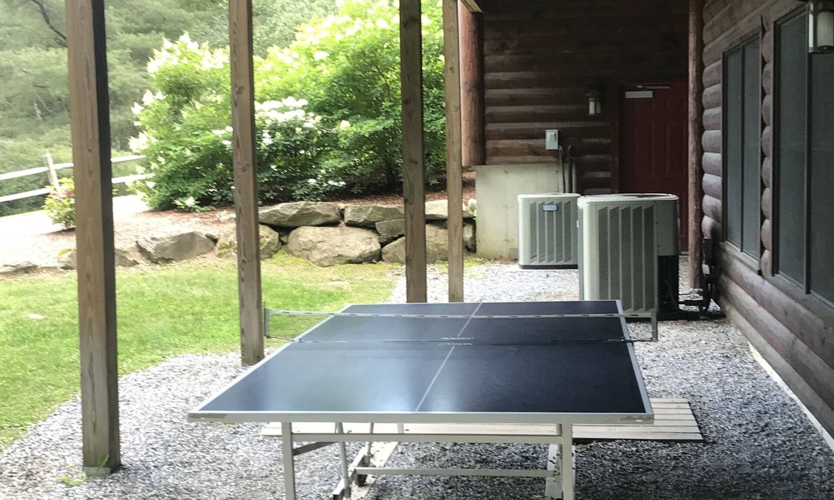 Otis Ski Chalet | Nature retreat by Brook