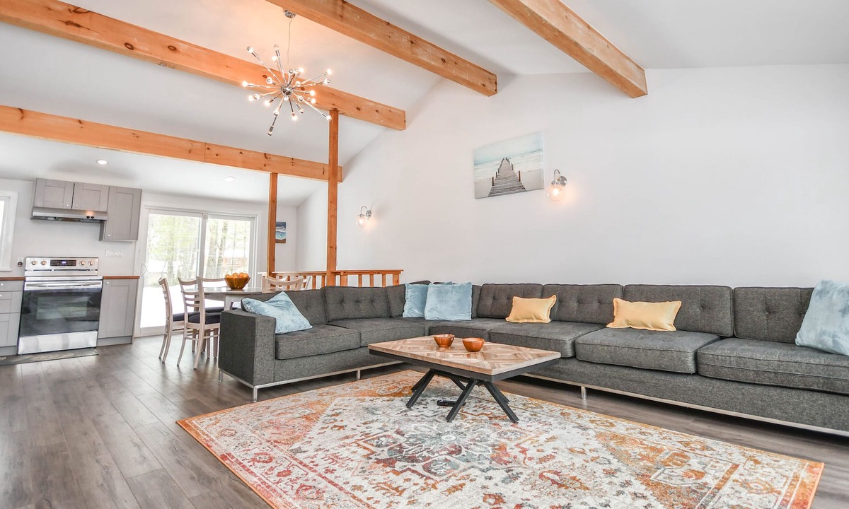 Lafontaine House | Nature's Cottage Tiny (Lafontaine Beach)