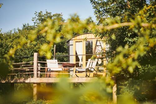 Chew Stoke Cabin | Nature's Spectacular