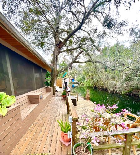Homosassa House | Natures Nest Waterfront