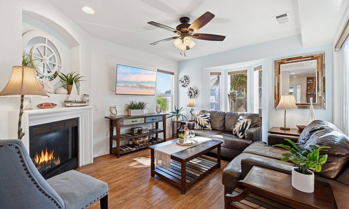 Mission Beach House | Nautical Beach House 2 | 3BR Steps to Beach + Deck