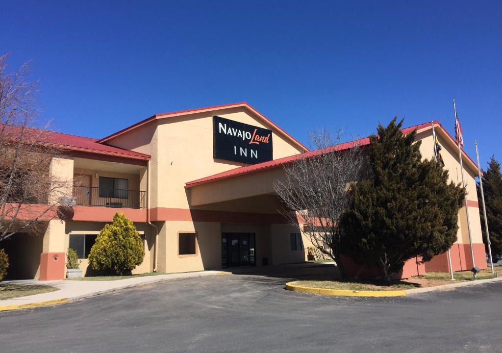 St. Michaels Hotel | NavajoLand Inn