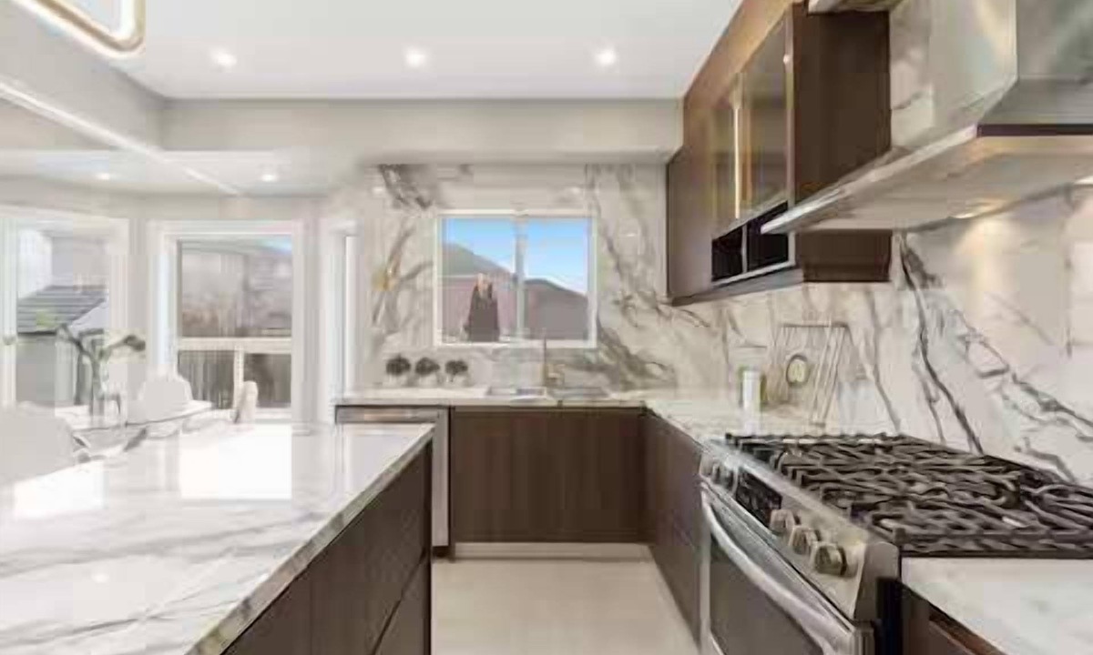 Richmond Hill House | Navigate Stays Canada Luxury Hot Tub Retreat Home