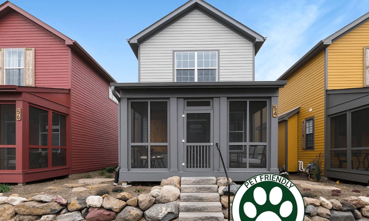 Ottawa House | Navvy Town Neighborhood at Heritage Harbor