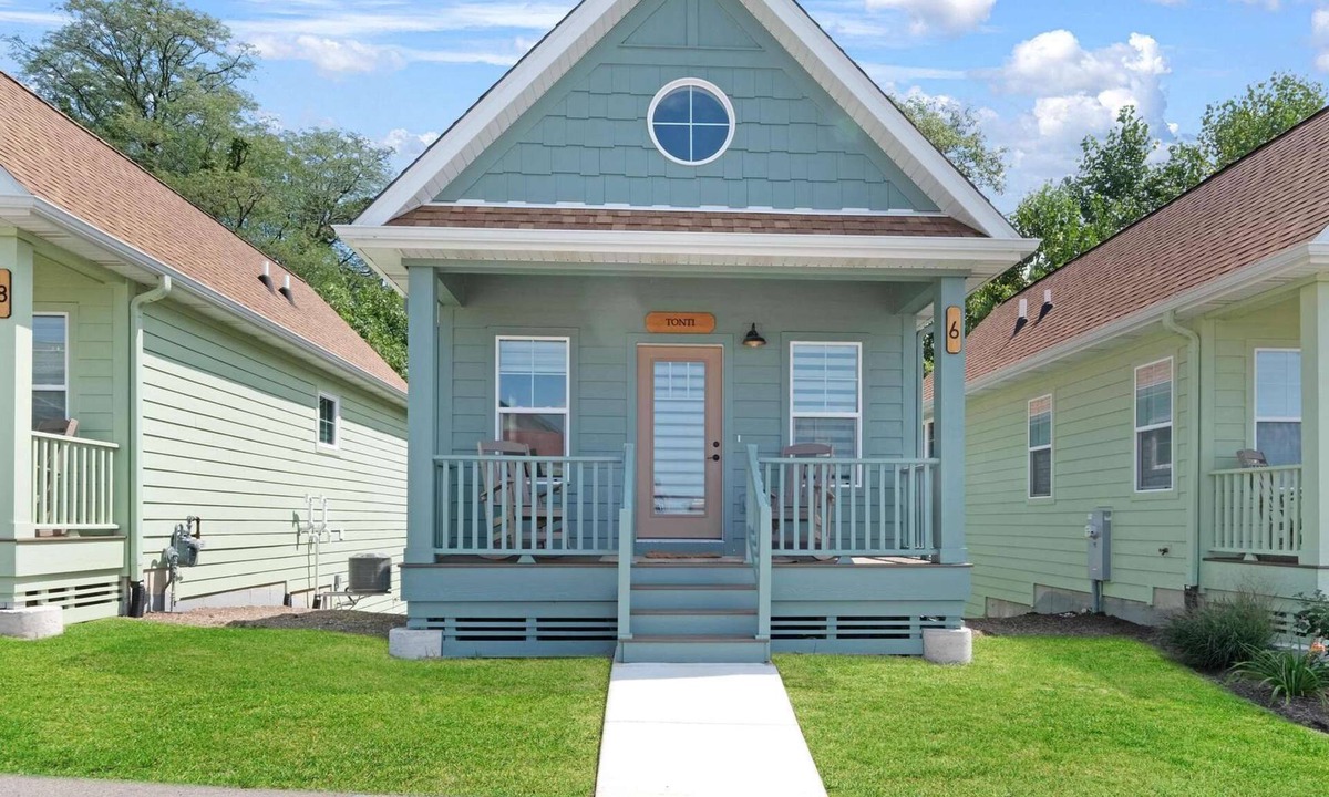 Ottawa House | Navvy Town Neighborhood at Heritage Harbor