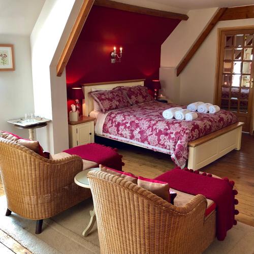 Houesville Bed & Breakfast | Navy & Co