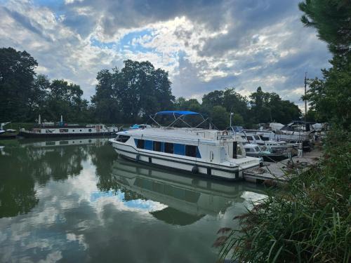 Capestang Boat Rental | NAVYLIS Croisière