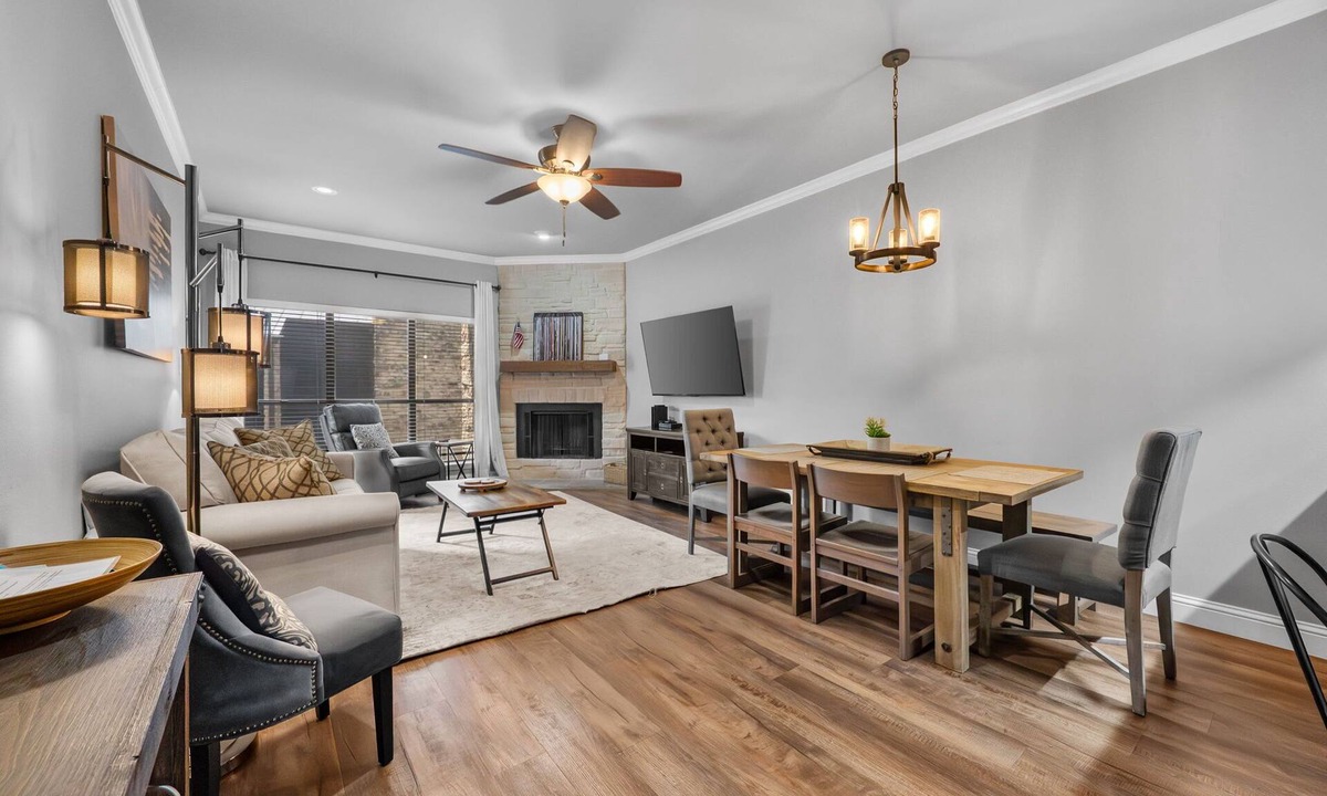 New Braunfels Condo | NB River House | Comal + Pool | Schlitterbahn