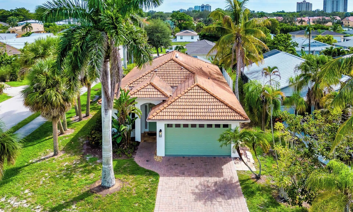 Naples Park House | Neapolitan, Newly Renovated Luxury Home with Pool!