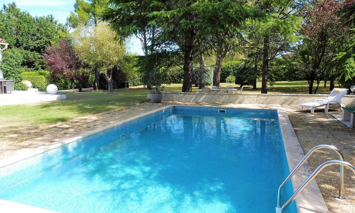 Cabries House | Near Aix-en-Provence, beautiful villa with swimming pool on wooded grounds