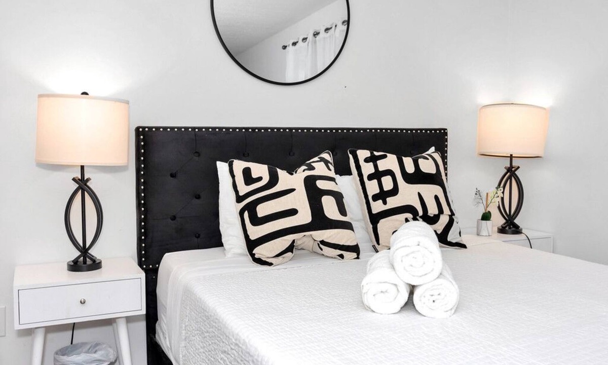 Normal Apartment | Near Arsenal& University