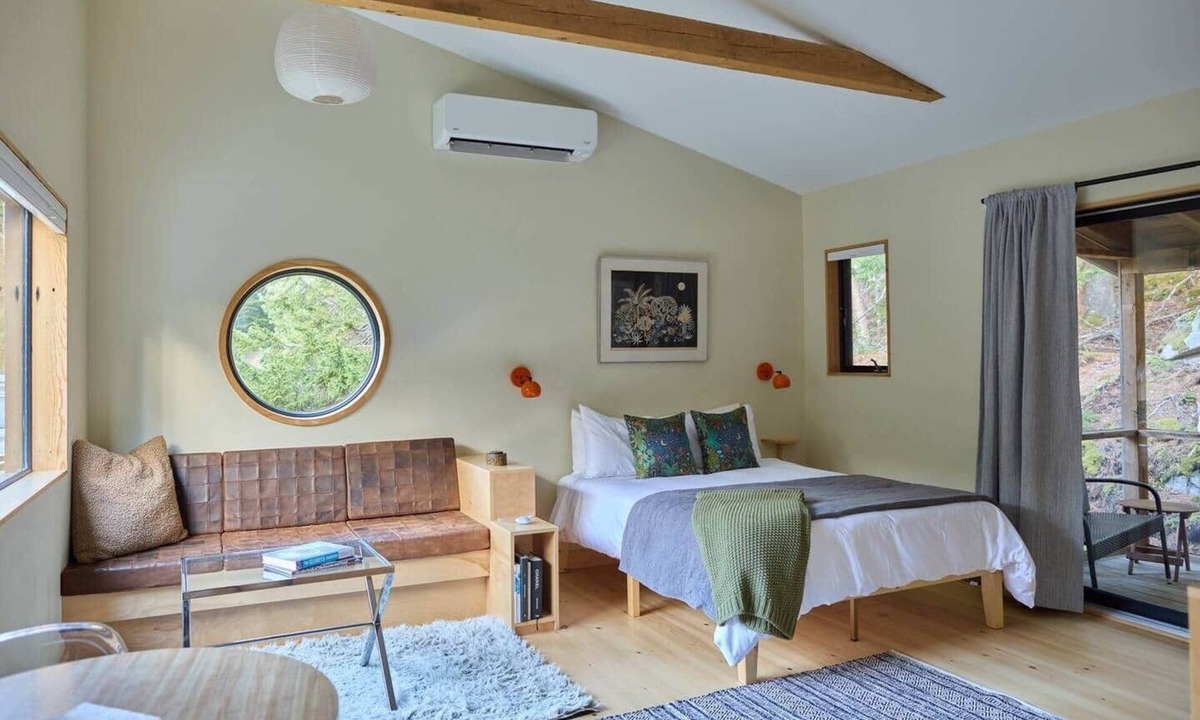 Georgetown House | Near Beach+Private Sauna+FirePit+Pond+Outdoor Shower+Heat/AC