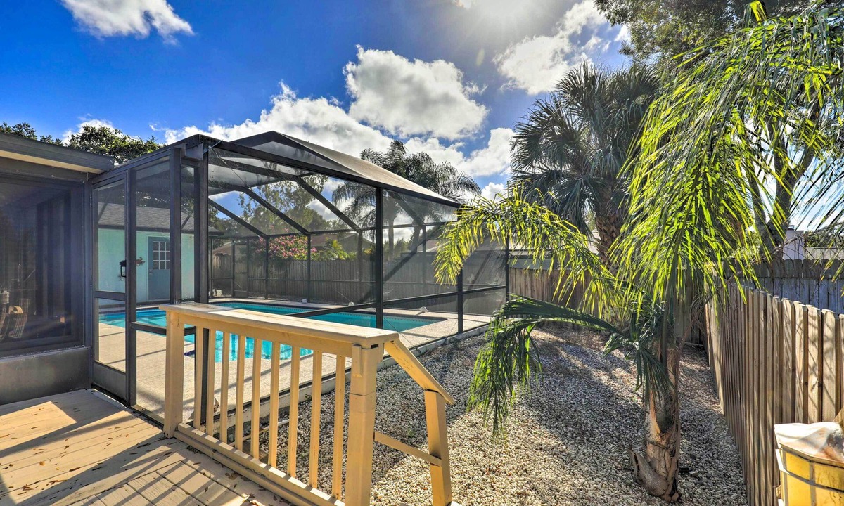 Hammocks Of Palm Harbor Cottage | Near Beaches & Dining: Palm Harbor Gem w/Pool