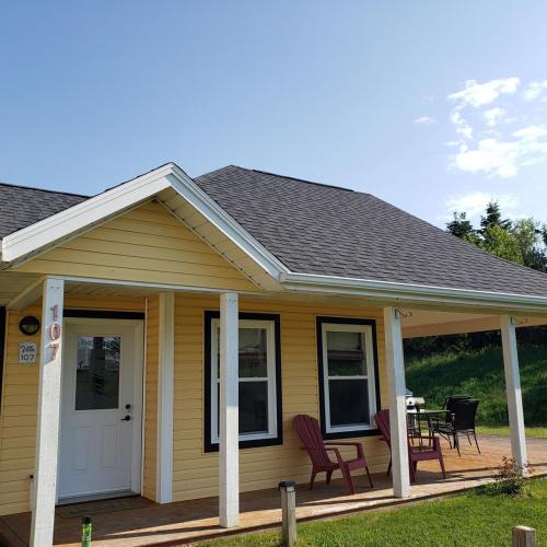 Stanley Bridge Villa | Near Cavendish Beach-2