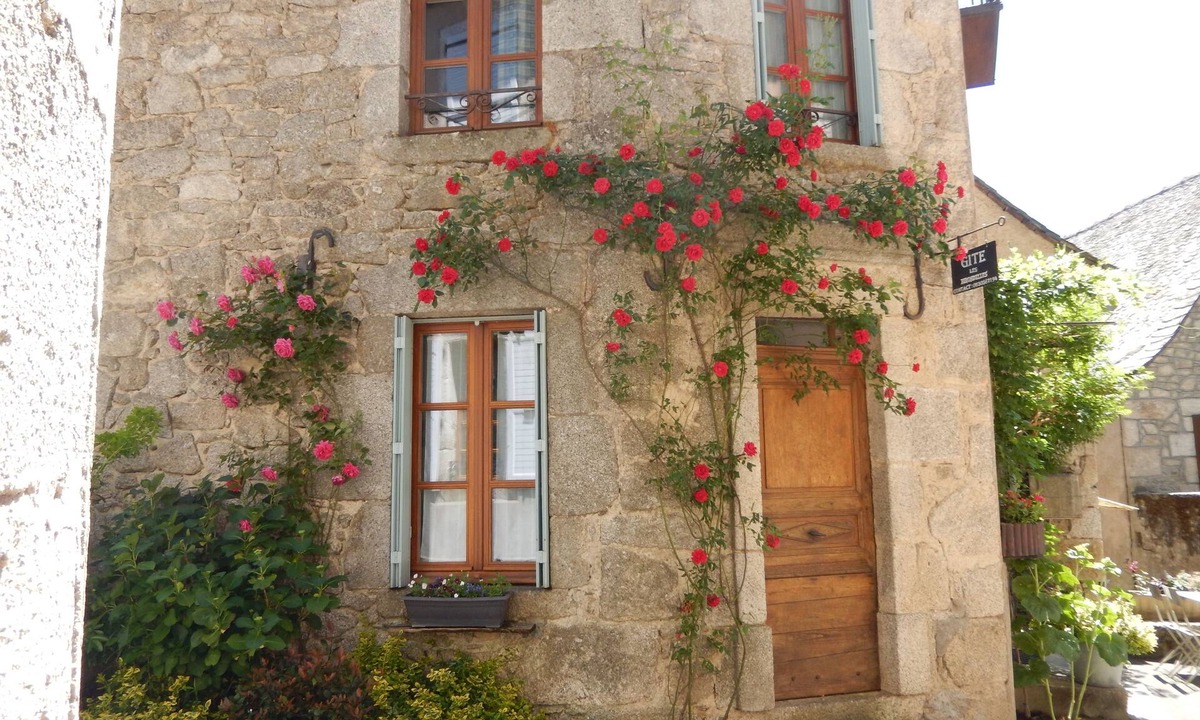 Espeyrac House | Near CONQUES ET D'ESTAING Gîte les hirondelles