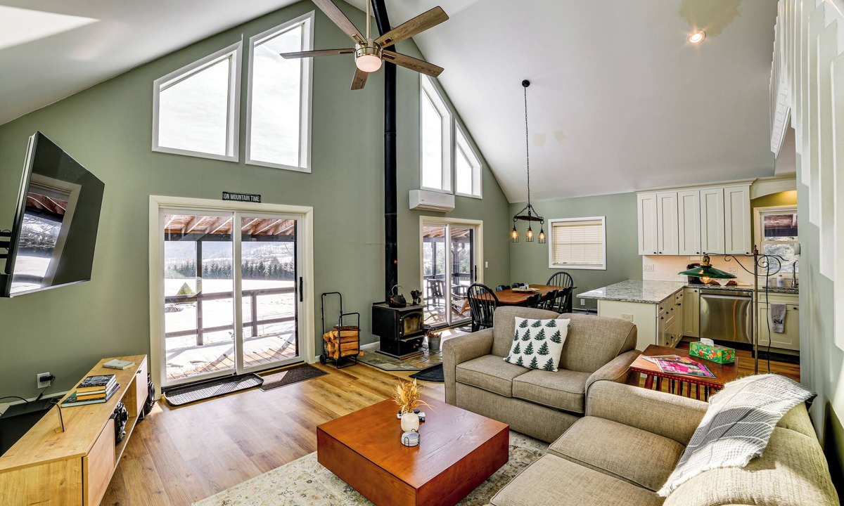 Hobart House | Near Cooperstown & Oneonta Baseball: Family Stay