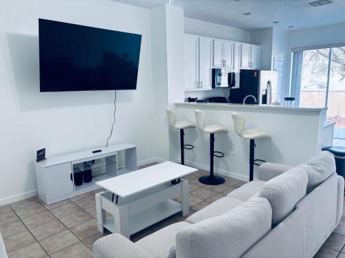 Crestwynd Bay Apartment | Near Disney 3BR
