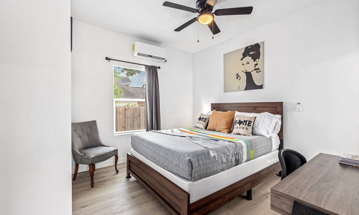 Northside Apartment | Near Downtown - Pet-Friendly 1BR |Wi-Fi | Free Parking newly renovated