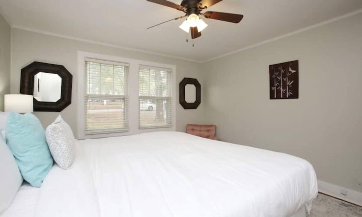 Forest Acres House | Near Ft. Jackson & Shops - Forrest Lake Hidden Gem