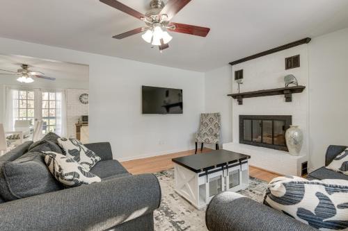 North Chesterfield House | Near Hospitals & Attractions: Richmond Getaway!