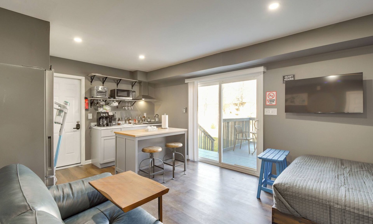 Cheverly Apartment | Near Hospitals + Metro Access: Studio in Cheverly