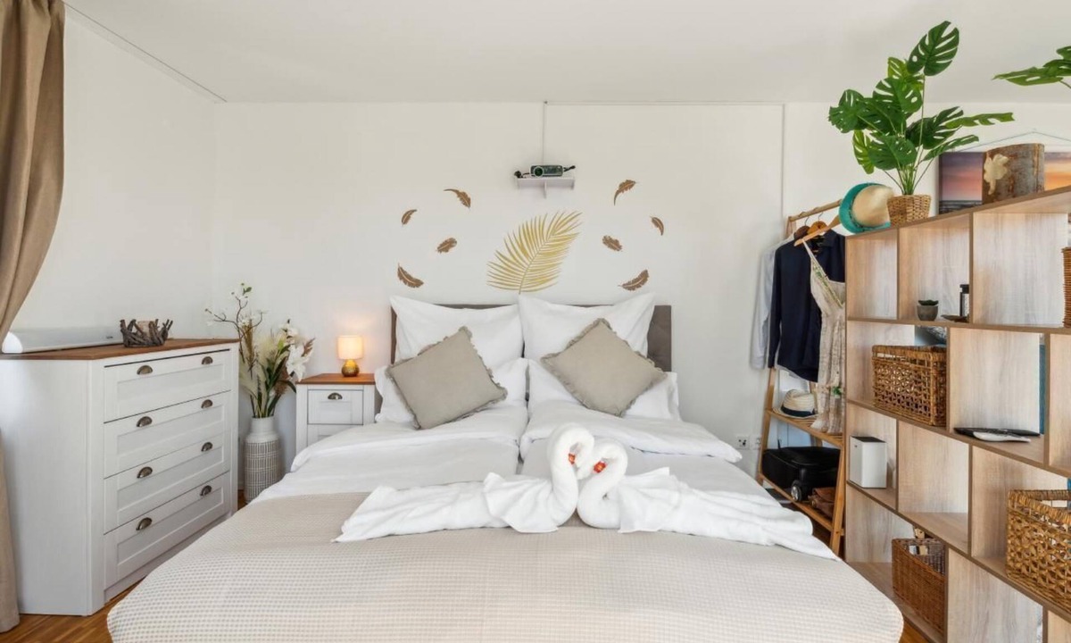 Brugg Apartment | near old town I terrace lounge and car park