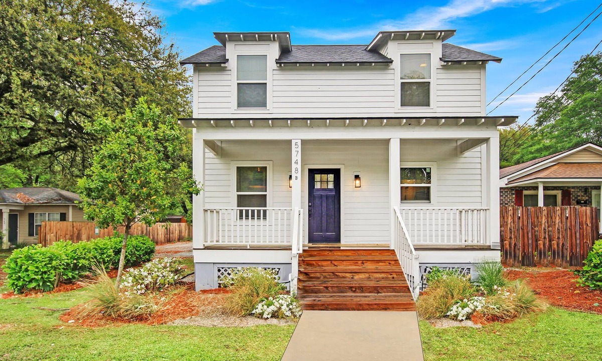 Hanahan House | Near Park Circle, Downtown, & Beaches | Pool Table