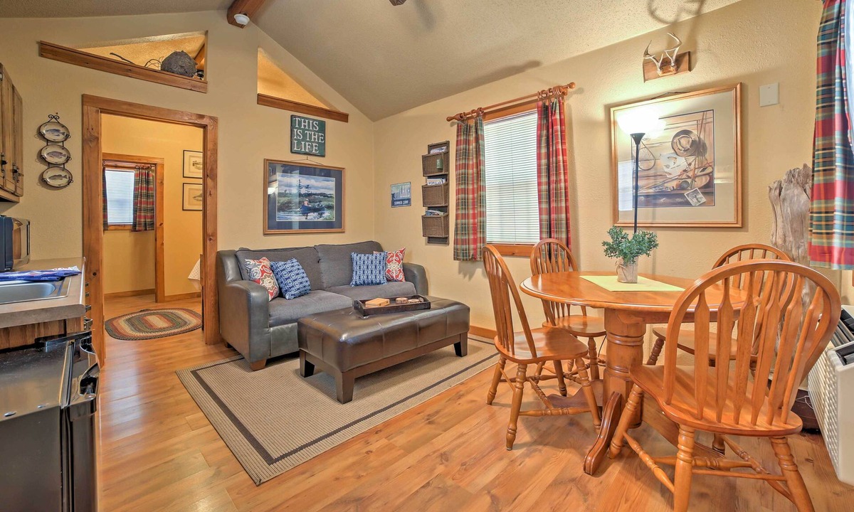Table Rock Cabin | Near Shopping & Museums: Quiet Branson Cabin