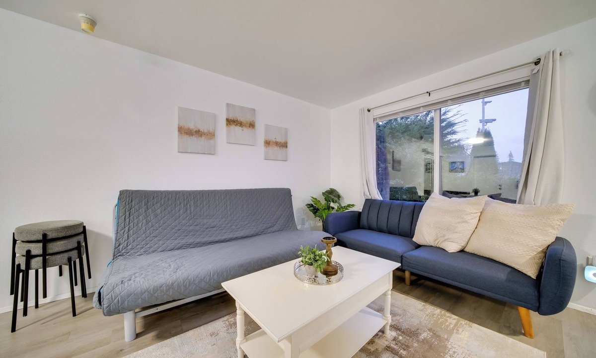 Lake Hills House | Near Tech Hub & Transit: Central Bellevue Home