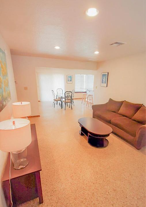 Central Oklahoma City Apartment | Near to OUHSC Hospitals-Garage Studio