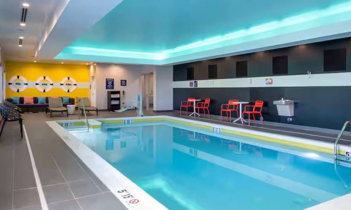 Naperville Hotel | Near to Riverwalk | Indoor Pool + Free Breakfast